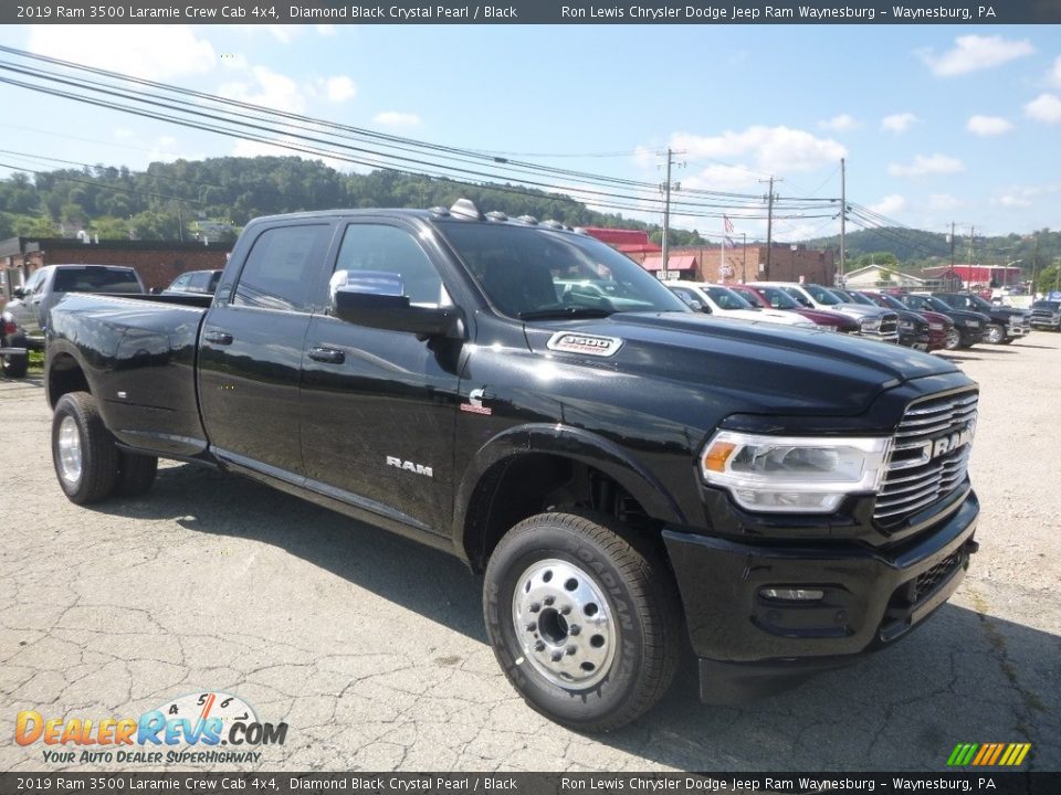 Front 3/4 View of 2019 Ram 3500 Laramie Crew Cab 4x4 Photo #7
