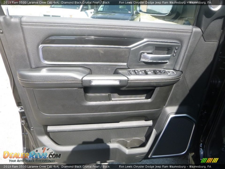 2019 Ram 3500 Laramie Crew Cab 4x4 Diamond Black Crystal Pearl / Black Photo #14
