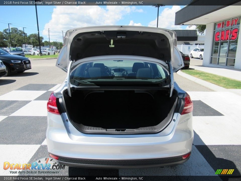 2018 Ford Focus SE Sedan Ingot Silver / Charcoal Black Photo #5