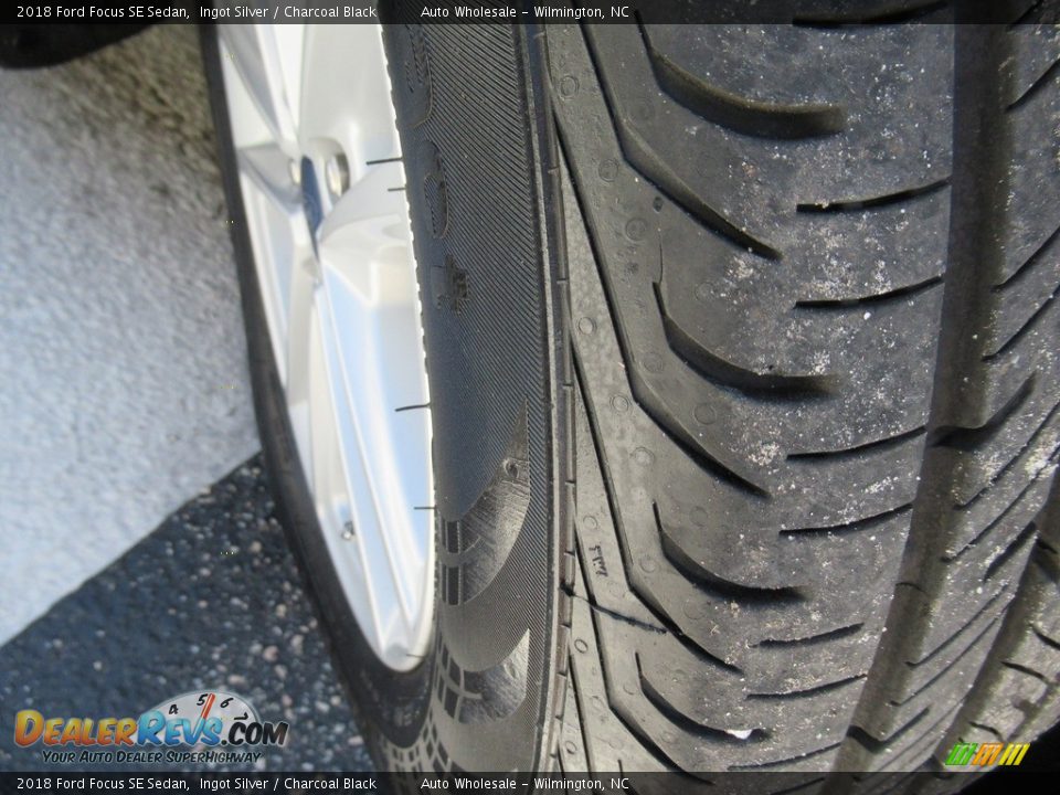 2018 Ford Focus SE Sedan Ingot Silver / Charcoal Black Photo #8
