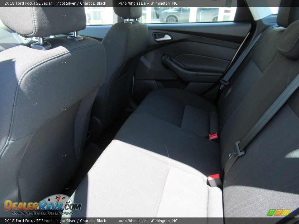 2018 Ford Focus SE Sedan Ingot Silver / Charcoal Black Photo #11
