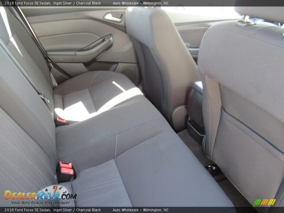 2018 Ford Focus SE Sedan Ingot Silver / Charcoal Black Photo #13