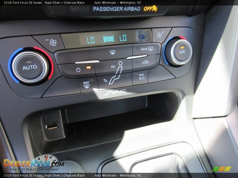 2018 Ford Focus SE Sedan Ingot Silver / Charcoal Black Photo #18