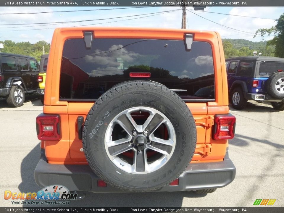 2019 Jeep Wrangler Unlimited Sahara 4x4 Punk'n Metallic / Black Photo #4