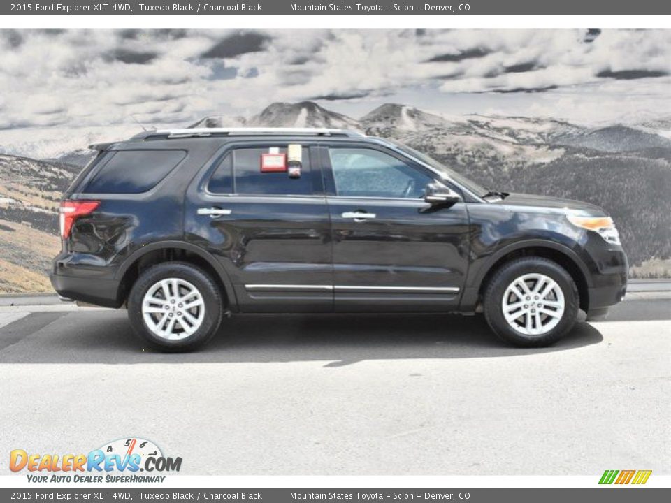 2015 Ford Explorer XLT 4WD Tuxedo Black / Charcoal Black Photo #2