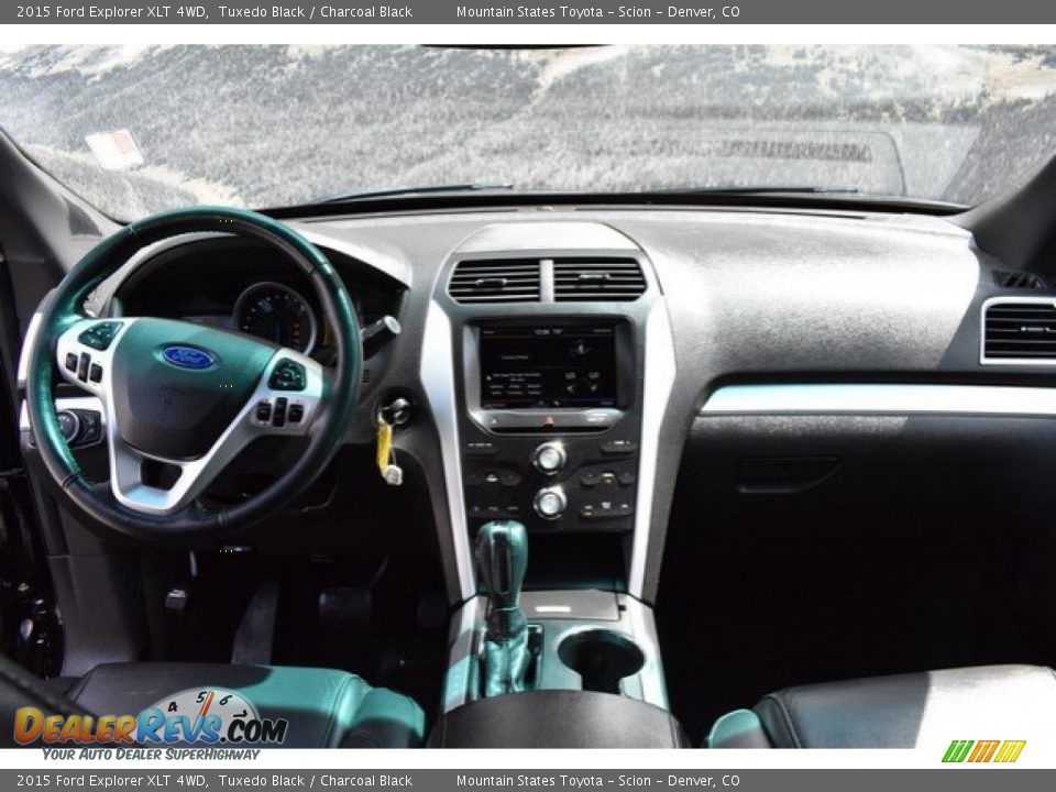 2015 Ford Explorer XLT 4WD Tuxedo Black / Charcoal Black Photo #13