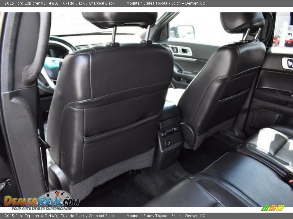 2015 Ford Explorer XLT 4WD Tuxedo Black / Charcoal Black Photo #19