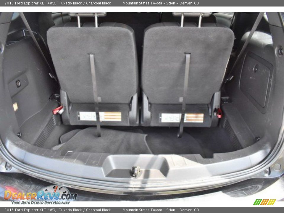 2015 Ford Explorer XLT 4WD Tuxedo Black / Charcoal Black Photo #27