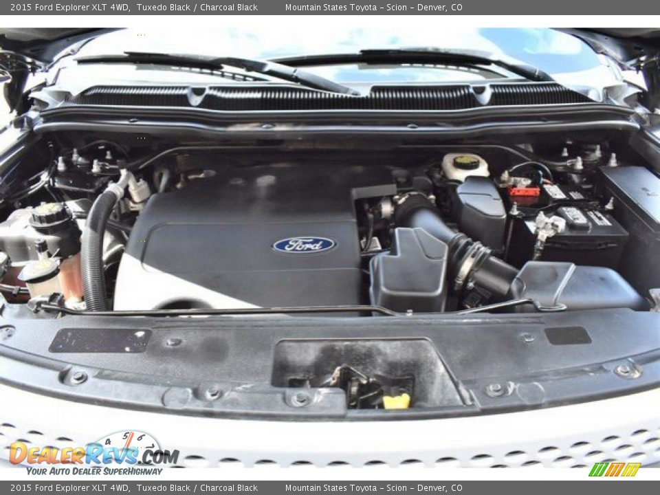 2015 Ford Explorer XLT 4WD Tuxedo Black / Charcoal Black Photo #28
