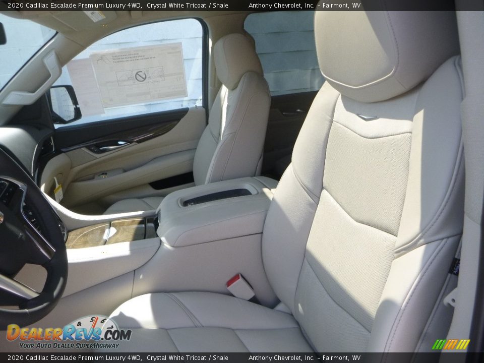 Front Seat of 2020 Cadillac Escalade Premium Luxury 4WD Photo #13