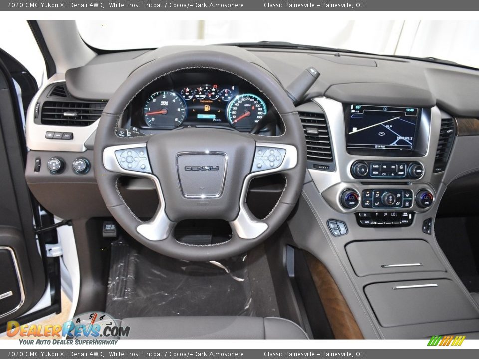 Dashboard of 2020 GMC Yukon XL Denali 4WD Photo #10