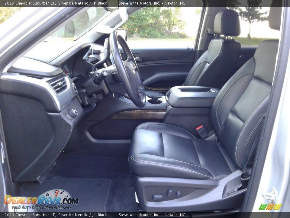 Front Seat of 2019 Chevrolet Suburban LT Photo #11
