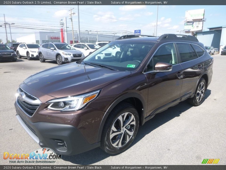 Front 3/4 View of 2020 Subaru Outback 2.5i Limited Photo #8