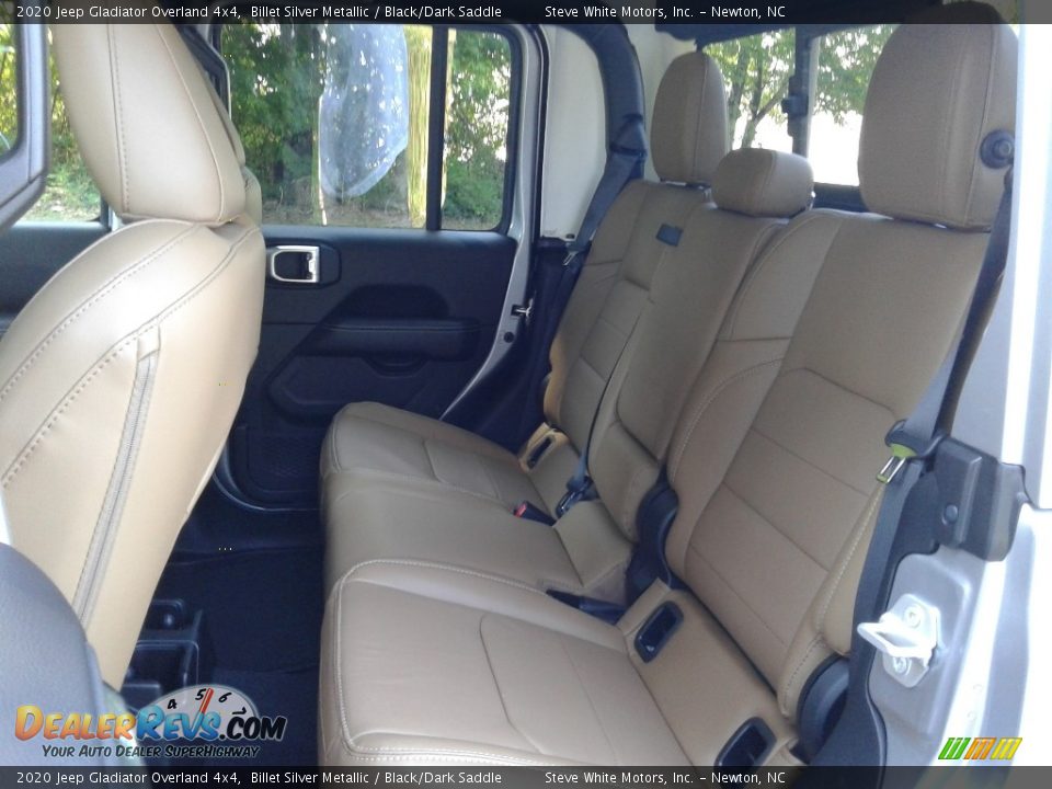 2020 Jeep Gladiator Overland 4x4 Billet Silver Metallic / Black/Dark Saddle Photo #11