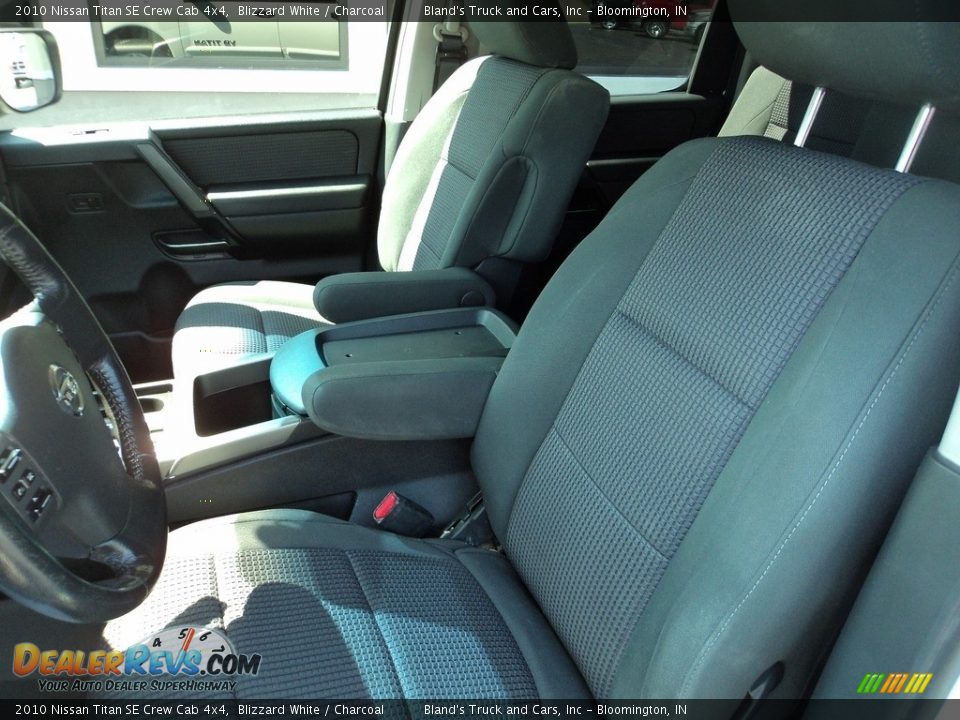 2010 Nissan Titan SE Crew Cab 4x4 Blizzard White / Charcoal Photo #7