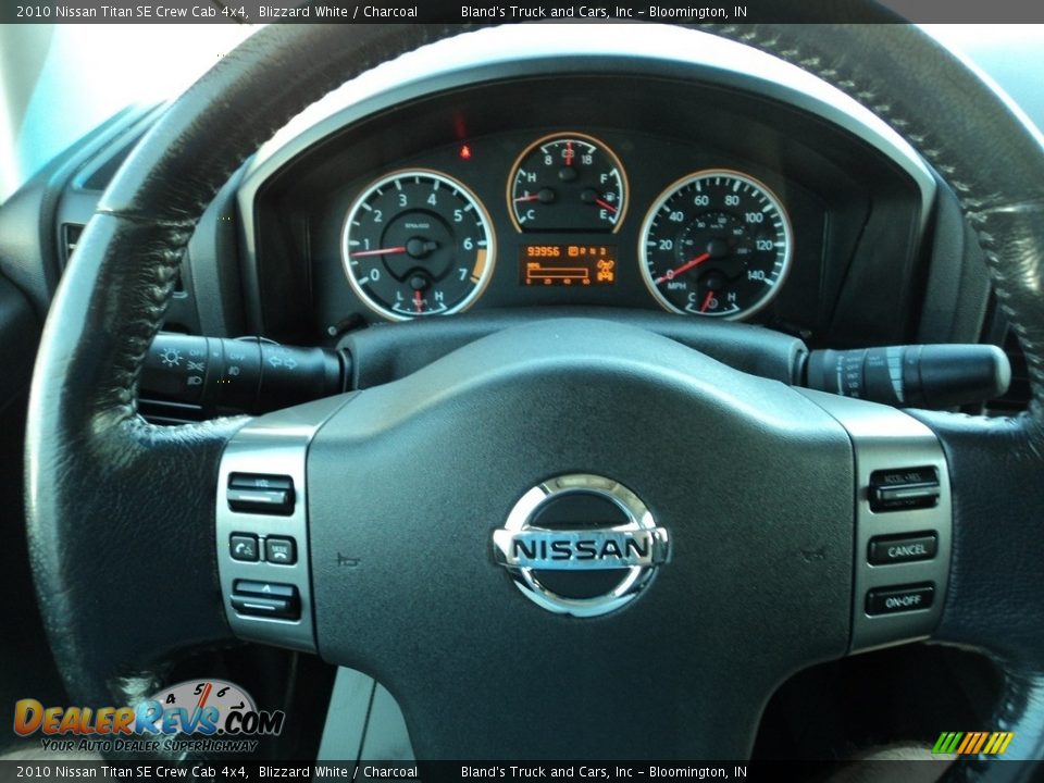 2010 Nissan Titan SE Crew Cab 4x4 Blizzard White / Charcoal Photo #10