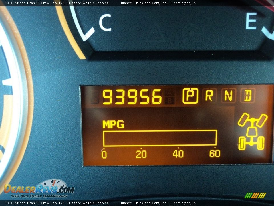 2010 Nissan Titan SE Crew Cab 4x4 Blizzard White / Charcoal Photo #12