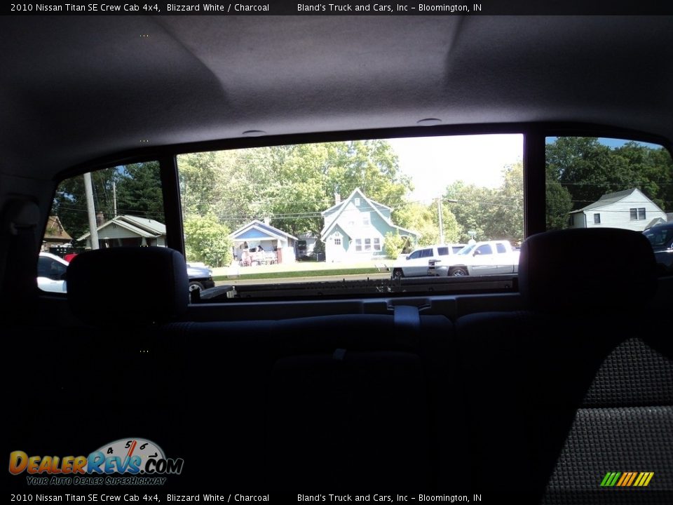 2010 Nissan Titan SE Crew Cab 4x4 Blizzard White / Charcoal Photo #21