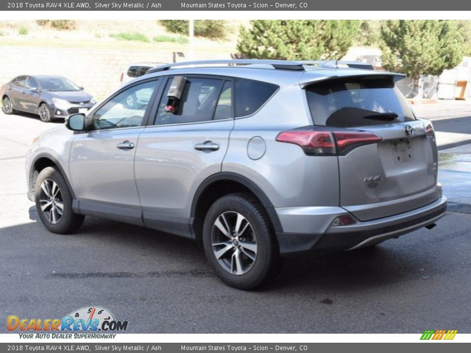 2018 Toyota RAV4 XLE AWD Silver Sky Metallic / Ash Photo #4