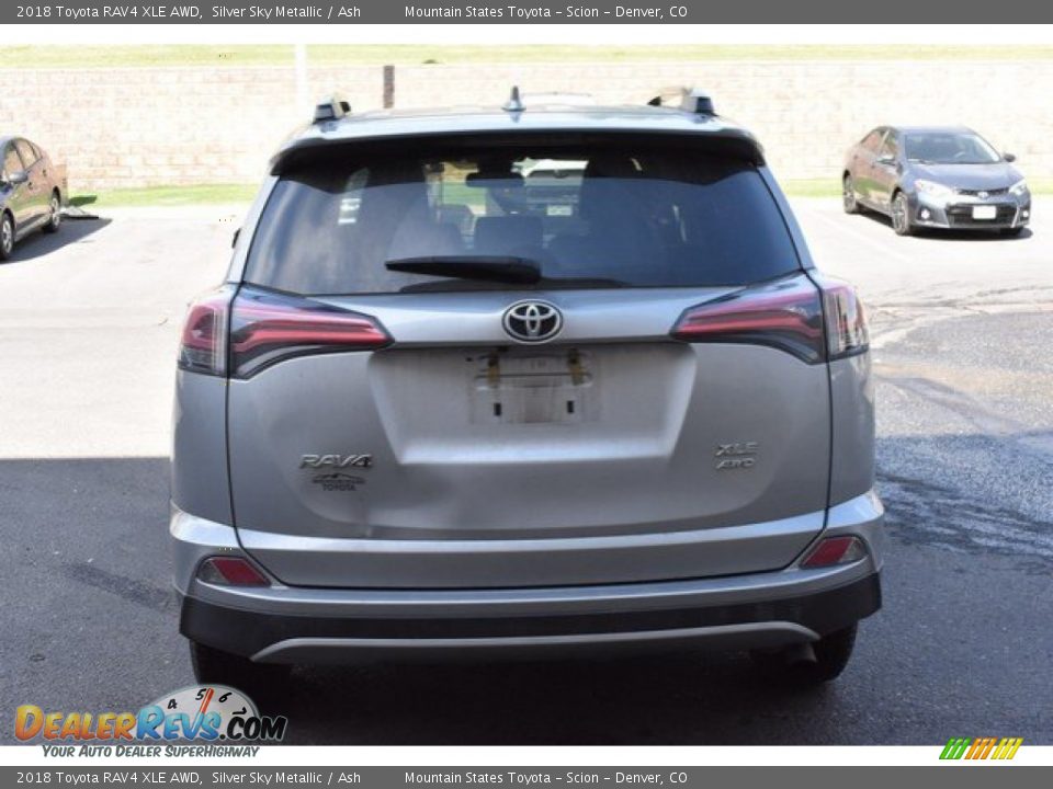 2018 Toyota RAV4 XLE AWD Silver Sky Metallic / Ash Photo #5