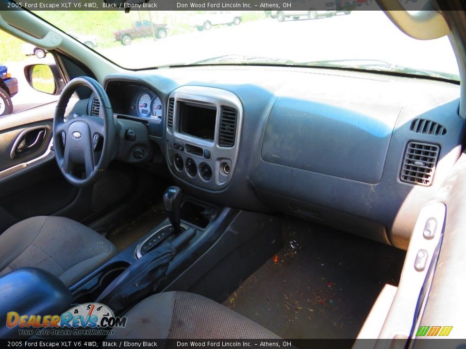 2005 Ford Escape XLT V6 4WD Black / Ebony Black Photo #8