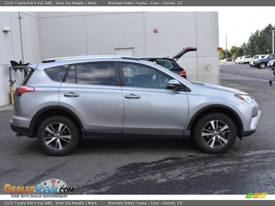 2016 Toyota RAV4 XLE AWD Silver Sky Metallic / Black Photo #7