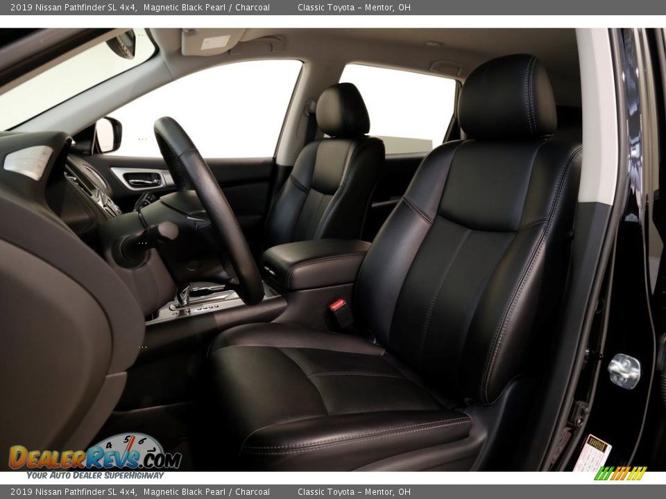 Front Seat of 2019 Nissan Pathfinder SL 4x4 Photo #5