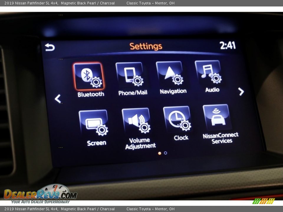 2019 Nissan Pathfinder SL 4x4 Magnetic Black Pearl / Charcoal Photo #17