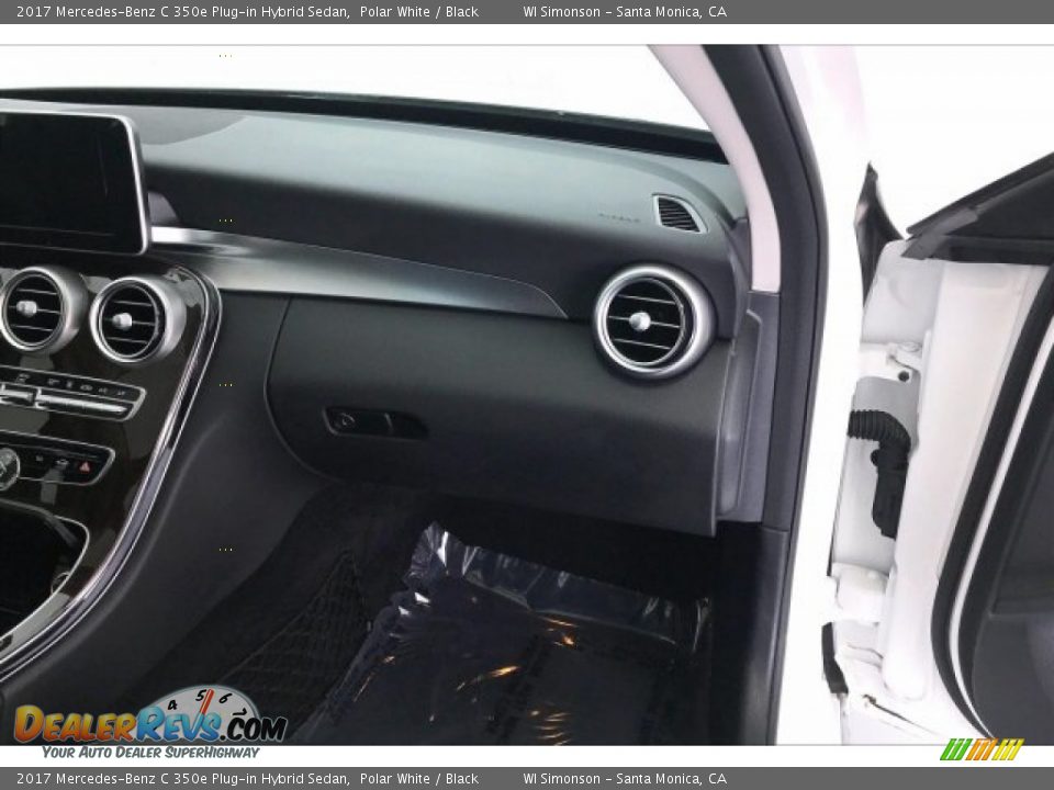 2017 Mercedes-Benz C 350e Plug-in Hybrid Sedan Polar White / Black Photo #28