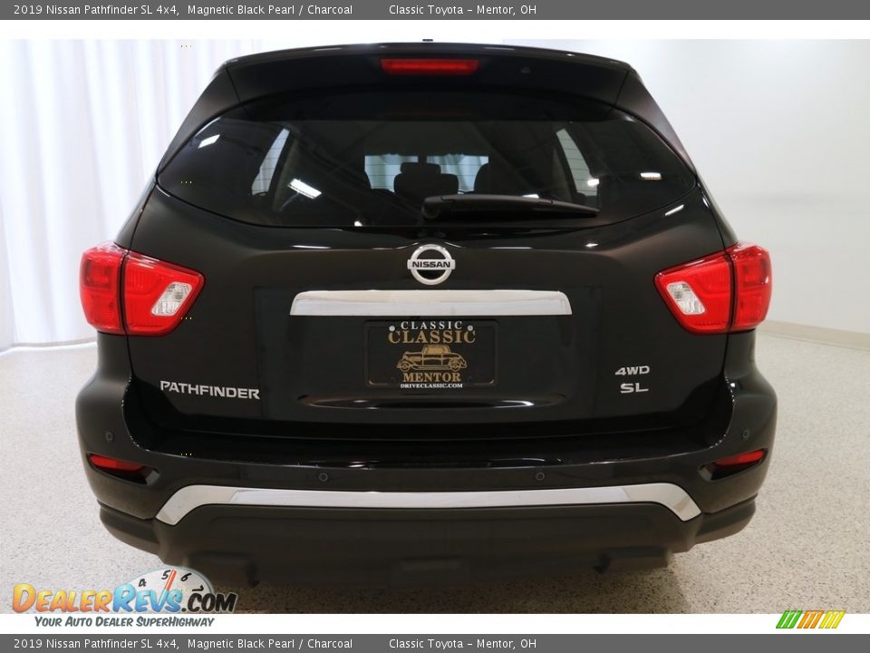 2019 Nissan Pathfinder SL 4x4 Magnetic Black Pearl / Charcoal Photo #28