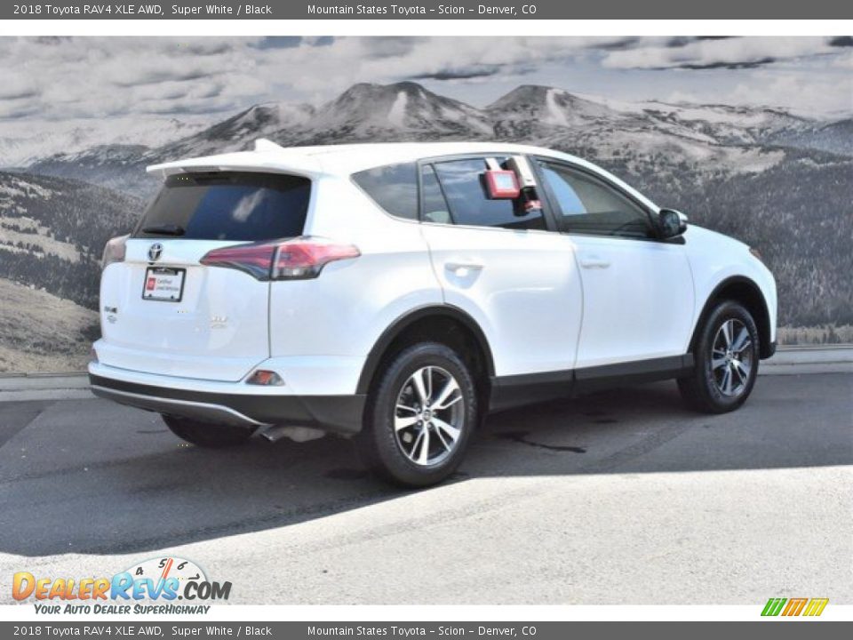 2018 Toyota RAV4 XLE AWD Super White / Black Photo #3