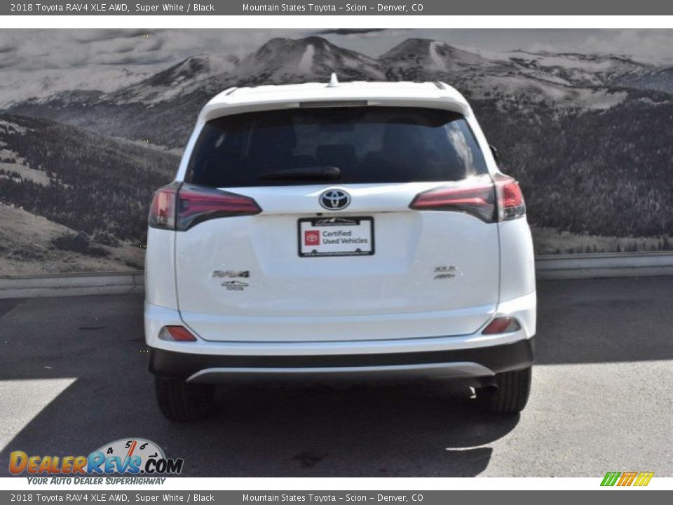 2018 Toyota RAV4 XLE AWD Super White / Black Photo #8