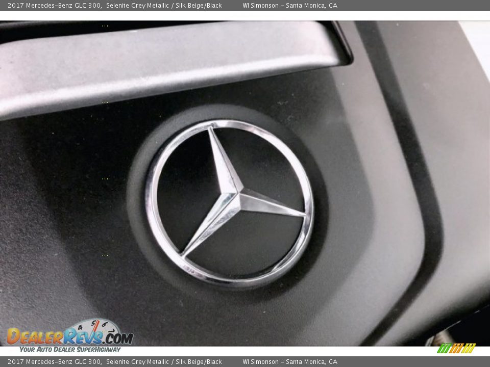 2017 Mercedes-Benz GLC 300 Selenite Grey Metallic / Silk Beige/Black Photo #31