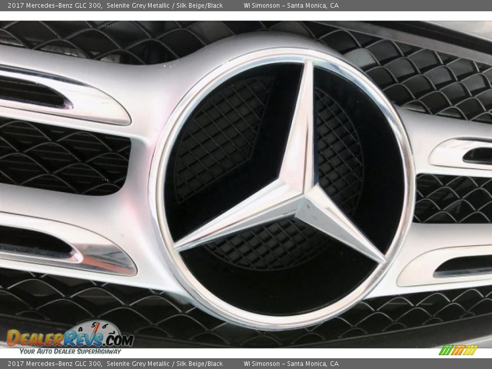 2017 Mercedes-Benz GLC 300 Selenite Grey Metallic / Silk Beige/Black Photo #33