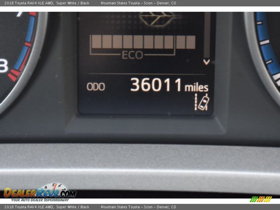 2018 Toyota RAV4 XLE AWD Super White / Black Photo #30