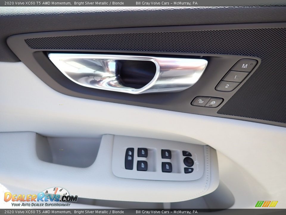 Controls of 2020 Volvo XC60 T5 AWD Momentum Photo #10