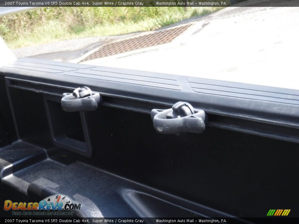 2007 Toyota Tacoma V6 SR5 Double Cab 4x4 Super White / Graphite Gray Photo #13