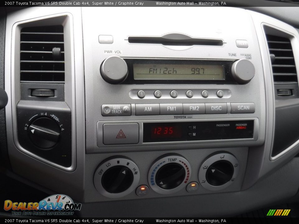 2007 Toyota Tacoma V6 SR5 Double Cab 4x4 Super White / Graphite Gray Photo #19