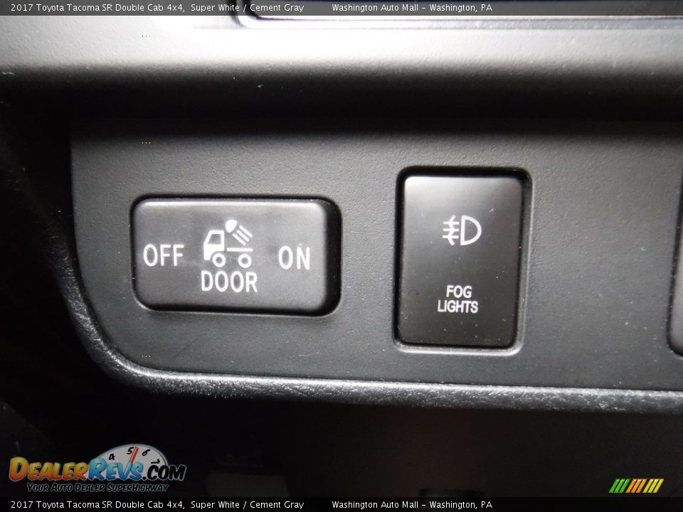 2017 Toyota Tacoma SR Double Cab 4x4 Super White / Cement Gray Photo #19
