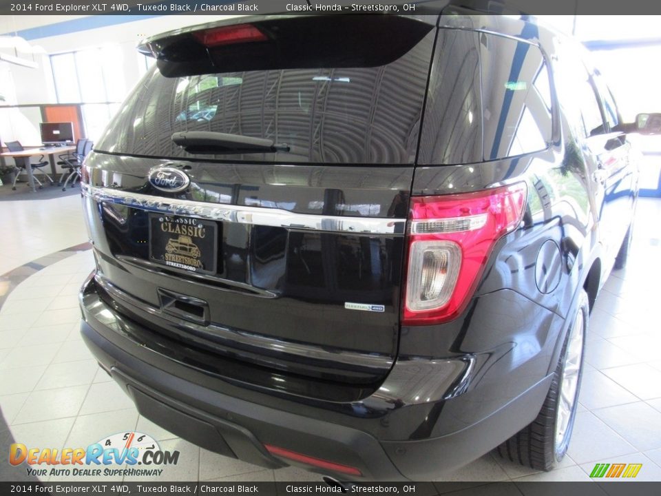 2014 Ford Explorer XLT 4WD Tuxedo Black / Charcoal Black Photo #10