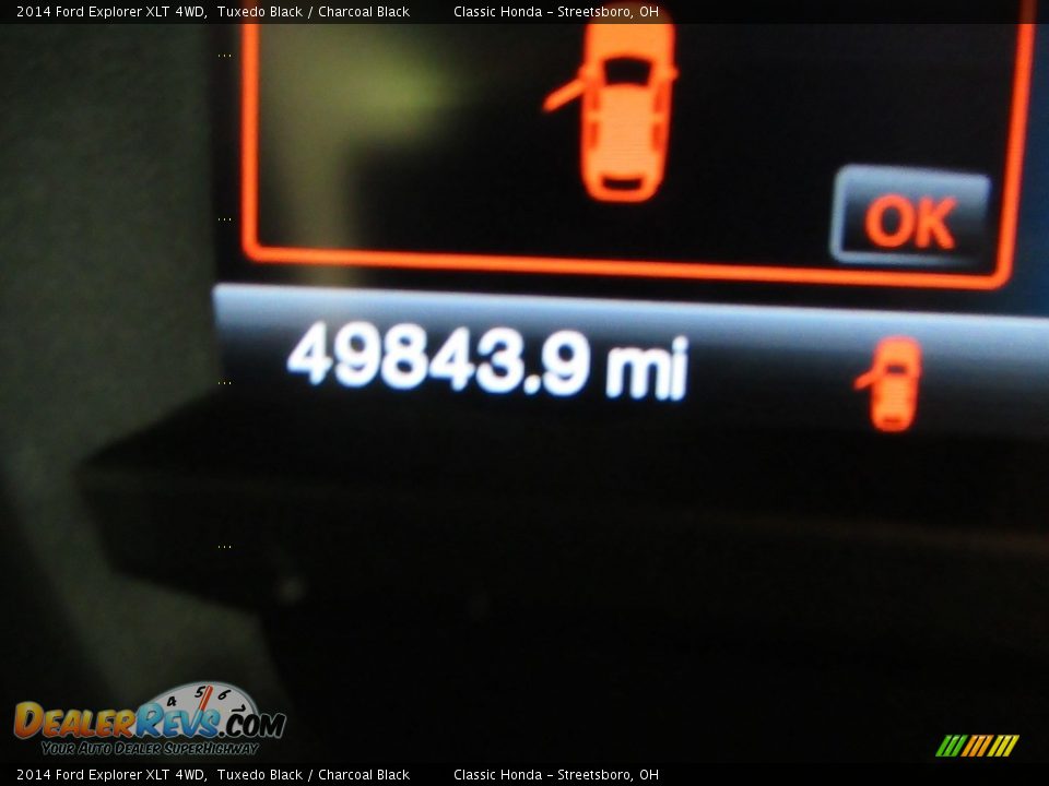 2014 Ford Explorer XLT 4WD Tuxedo Black / Charcoal Black Photo #32