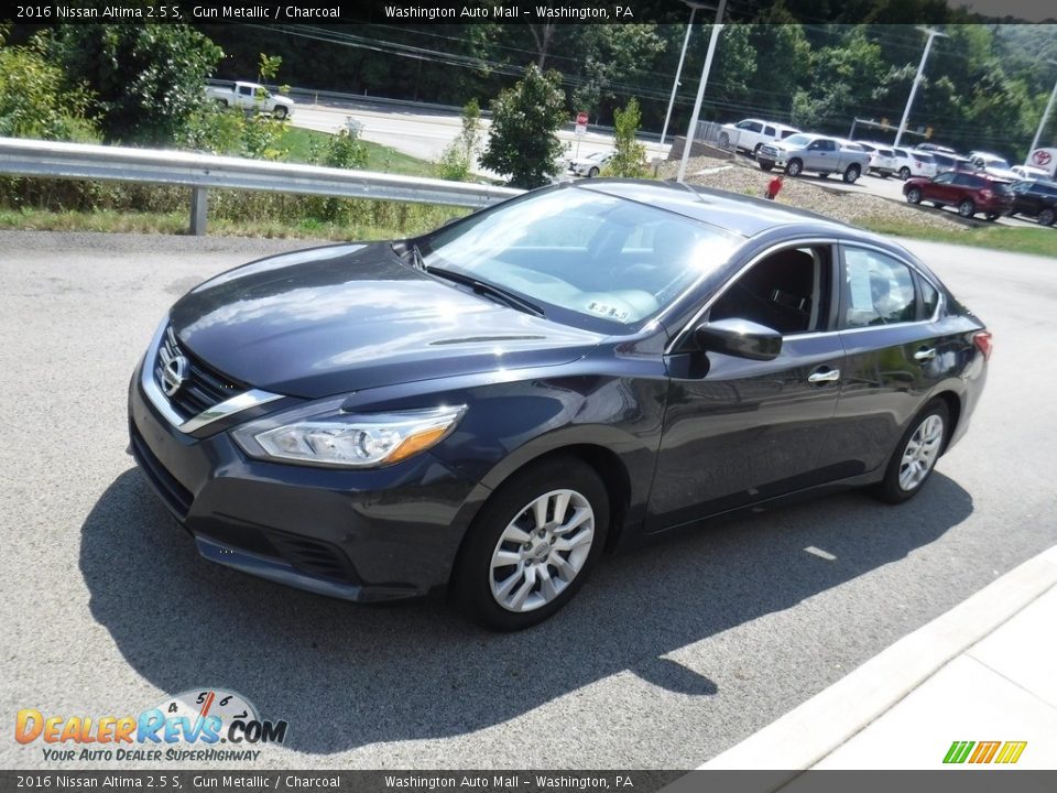 2016 Nissan Altima 2.5 S Gun Metallic / Charcoal Photo #4