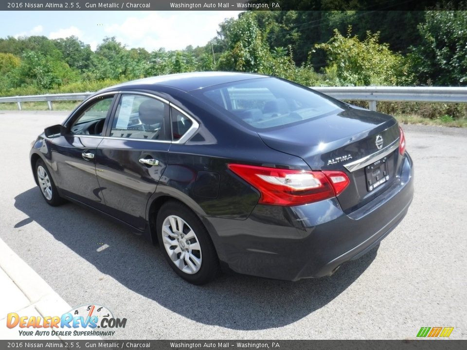 2016 Nissan Altima 2.5 S Gun Metallic / Charcoal Photo #5