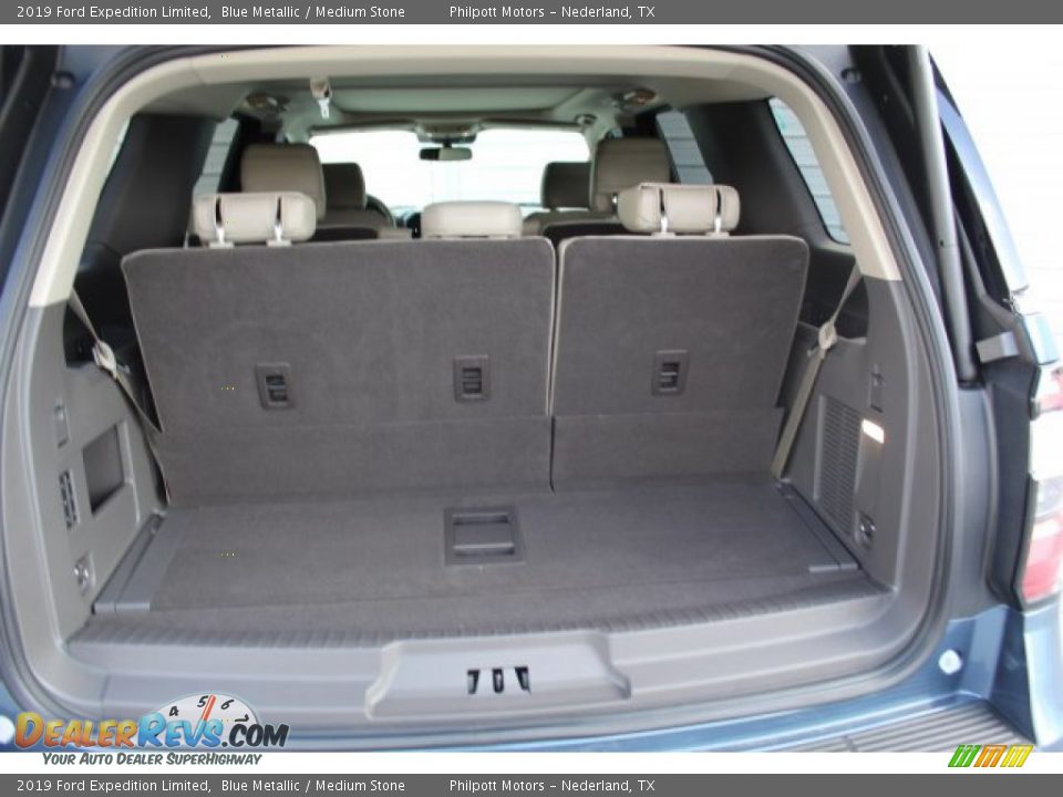 2019 Ford Expedition Limited Blue Metallic / Medium Stone Photo #26
