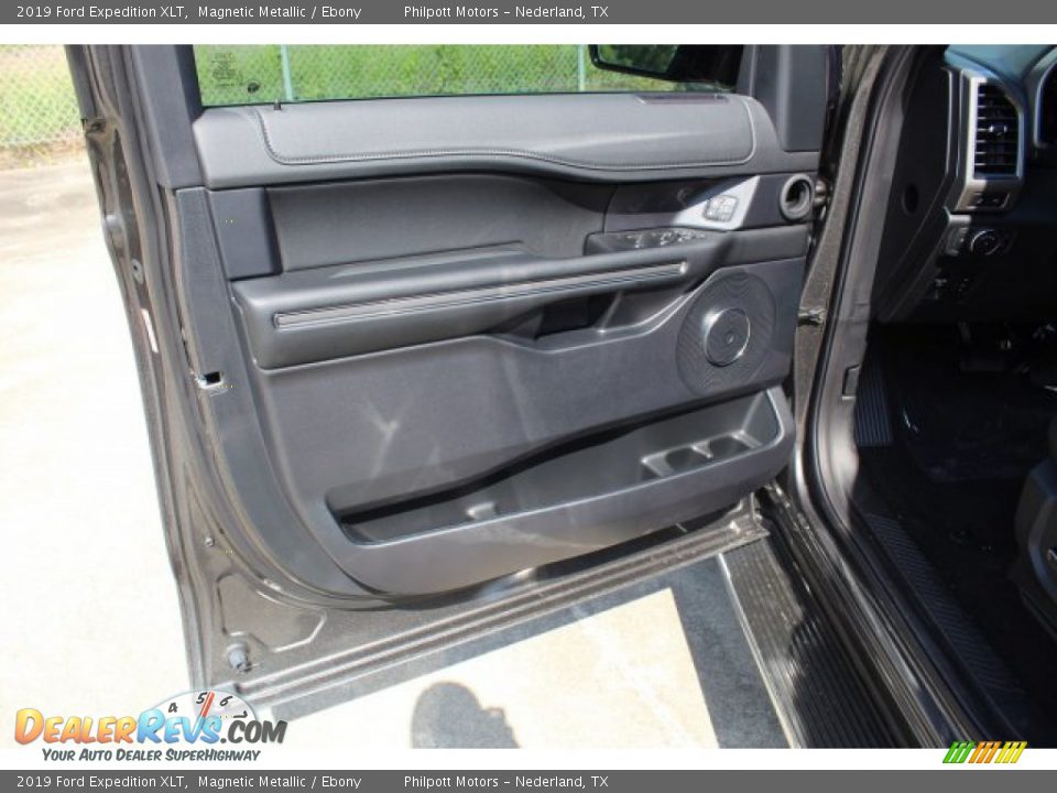 2019 Ford Expedition XLT Magnetic Metallic / Ebony Photo #10