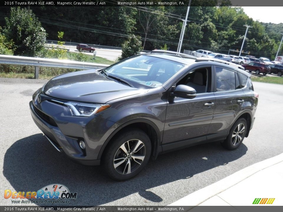 2016 Toyota RAV4 XLE AWD Magnetic Gray Metallic / Ash Photo #4