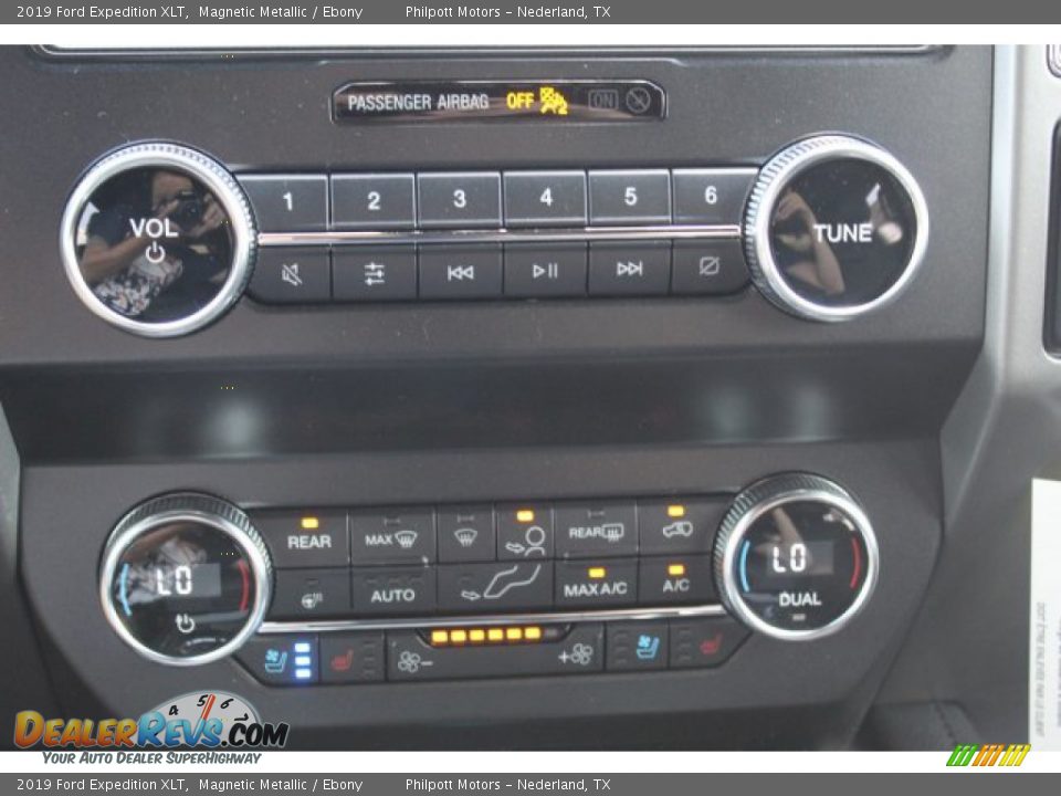 2019 Ford Expedition XLT Magnetic Metallic / Ebony Photo #18