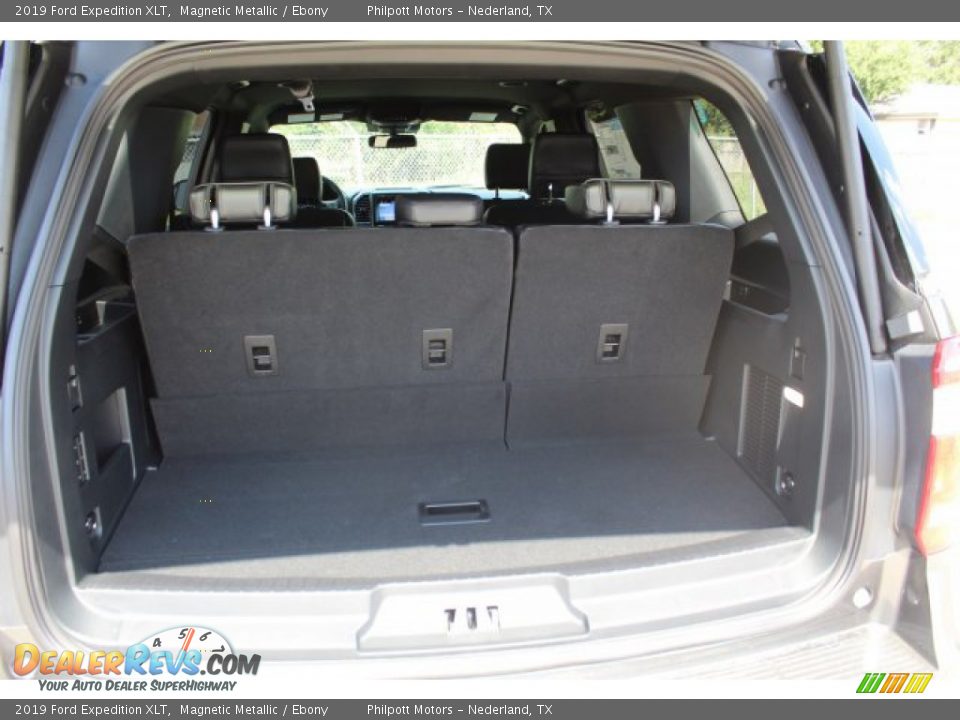 2019 Ford Expedition XLT Magnetic Metallic / Ebony Photo #25