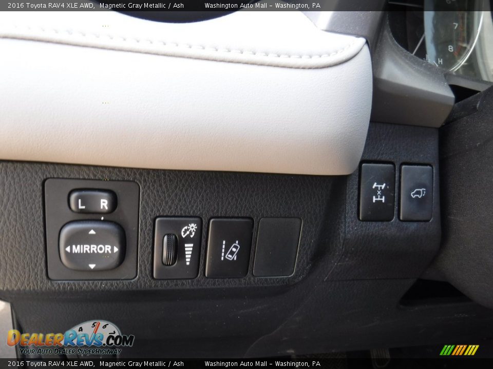 2016 Toyota RAV4 XLE AWD Magnetic Gray Metallic / Ash Photo #13