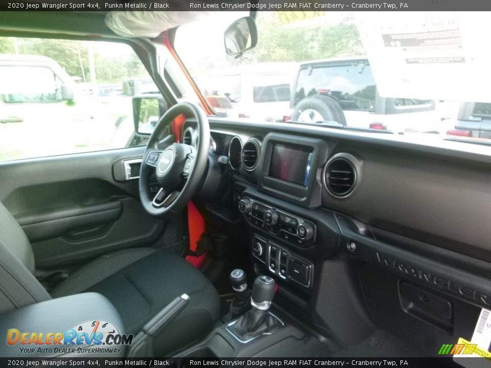 Dashboard of 2020 Jeep Wrangler Sport 4x4 Photo #9
